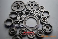 北方重工BZ5150TYC抑塵噴灑車用的康明斯ISBE185 30發動機的保養及配件