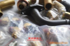 程力威CLW3254自卸汽車用的康明斯C260 20發動機的配件及修理