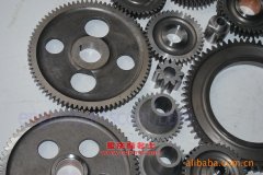 程力威CLW3200自卸車(chē)用的康明斯ISDe210 30發(fā)動(dòng)機(jī)的大修及配件