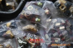 江山神劍HJS3250C自卸汽車用的東風汽車dCi340-30發動機的配件及保養