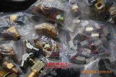 玖信JXP3251ZSX自卸汽車用的濰柴WD615.56發動機的配件及維修